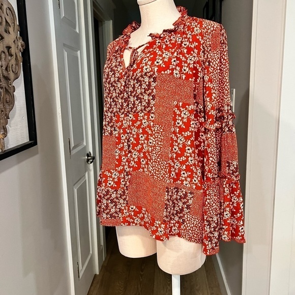 ANDTHEWHY red peasant patchwork floral top with ties at neck - Picture 4 of 11